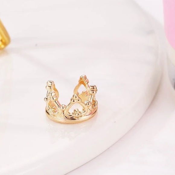 “The Cinderella” Crown Ear Cuff Earring Gold Tone - Picture 6 of 7